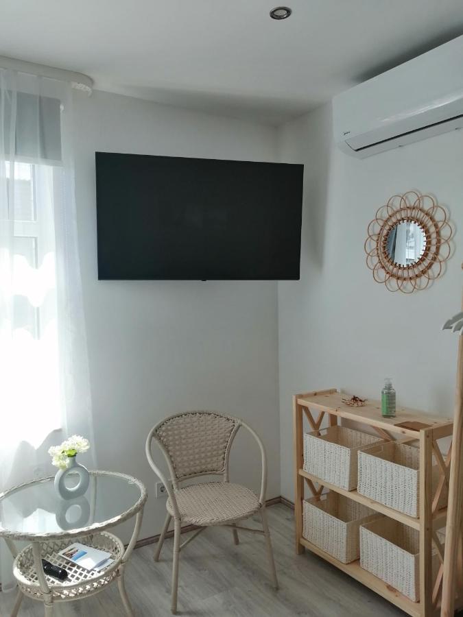 Portstreet Apartamenti Liepaja Exterior photo